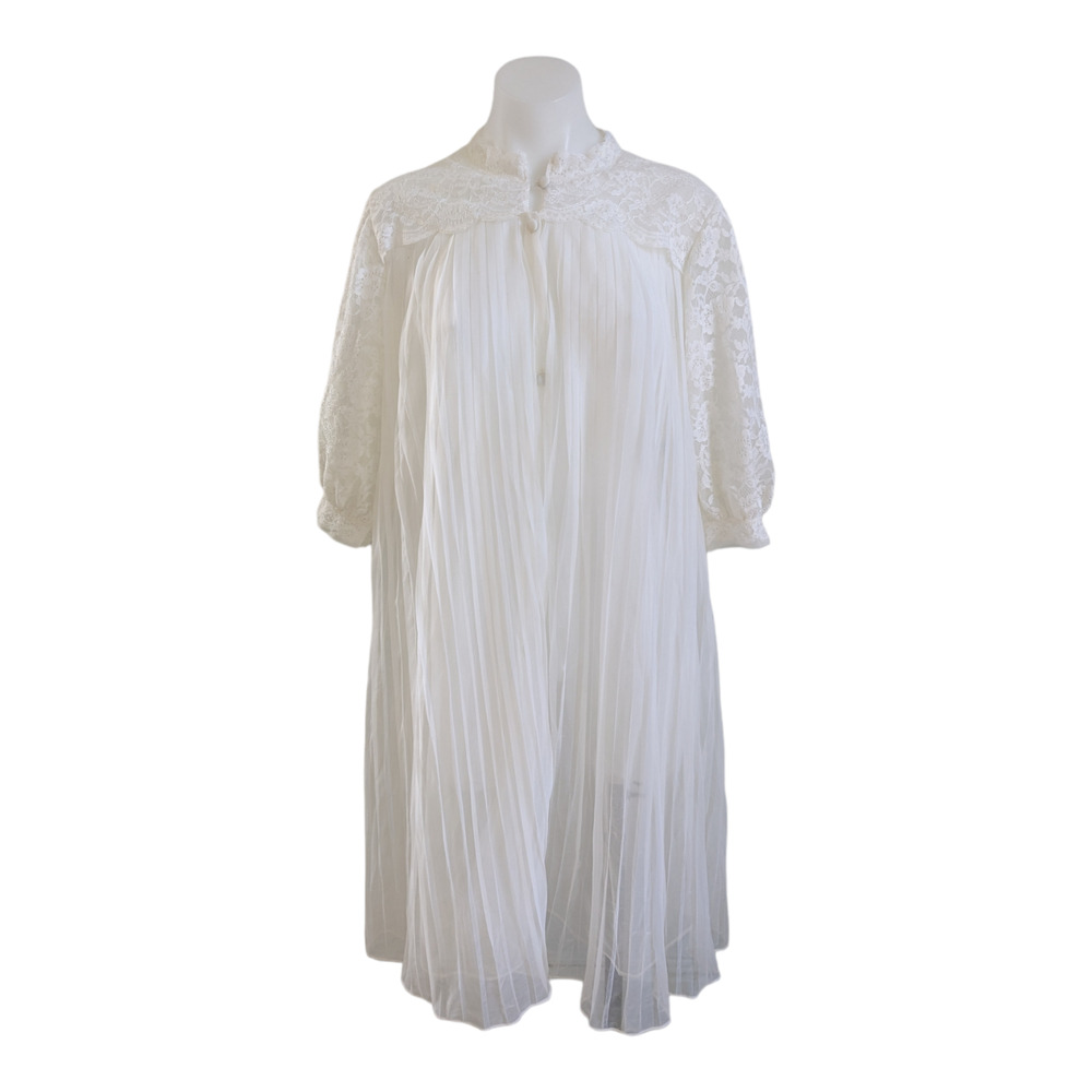 Vintage Charmode Medium 36-38 Button Up Pleated Maxi Nightgown White 3/4 Sleeves